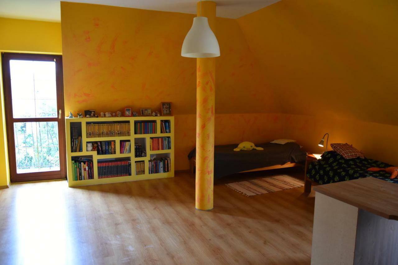 Comfortable House With Garden Manki 외부 사진